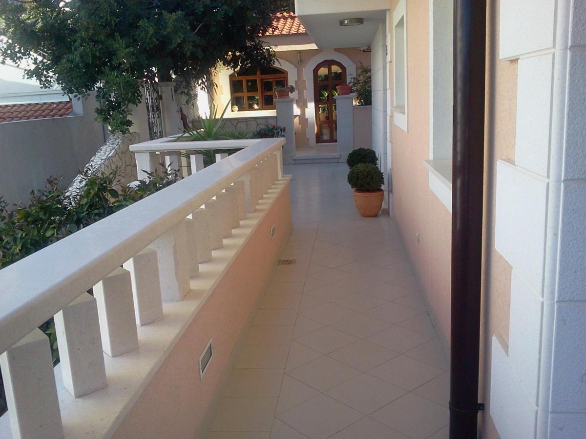 Apartments Jani Hvar Town Esterno foto
